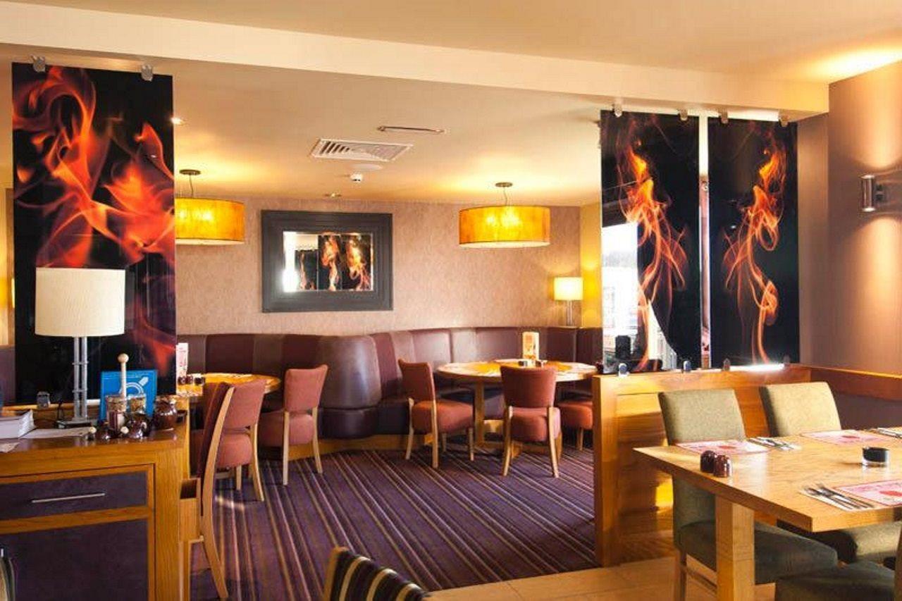 Premier Inn Newton Abbot Exterior foto