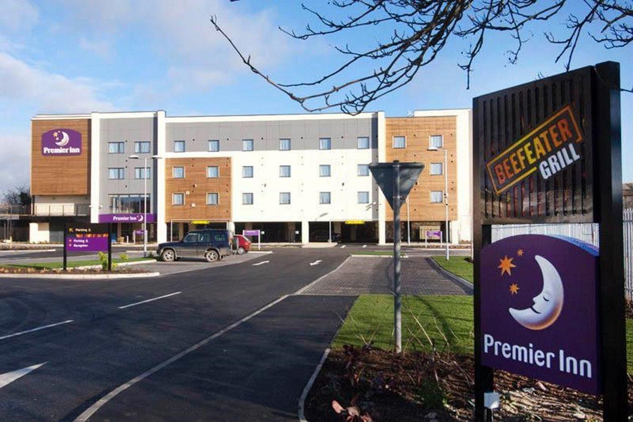Premier Inn Newton Abbot Exterior foto